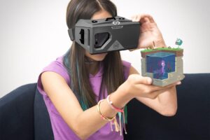 Virtual Reality Headset and Cube